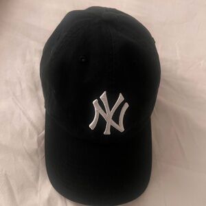 Black NY Logo Women's Cap